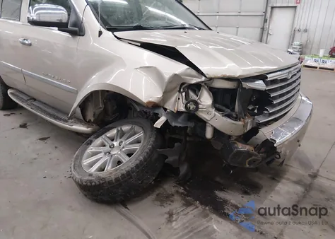 2008 Chrysler Aspen Limited z USA, uszkodzony, nr VIN 1A8HW58228F129721